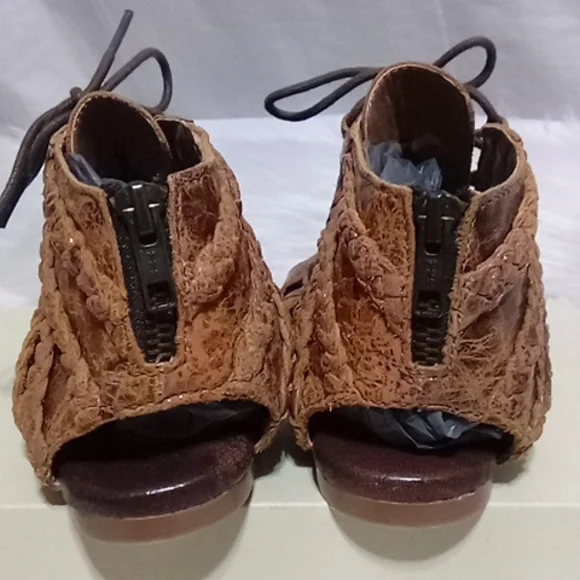 NWT Roan By Bed Stu Women's Sz.5W Leather Poppy Gladiator Sandals (X9 CRATE) - Picture 4 of 11